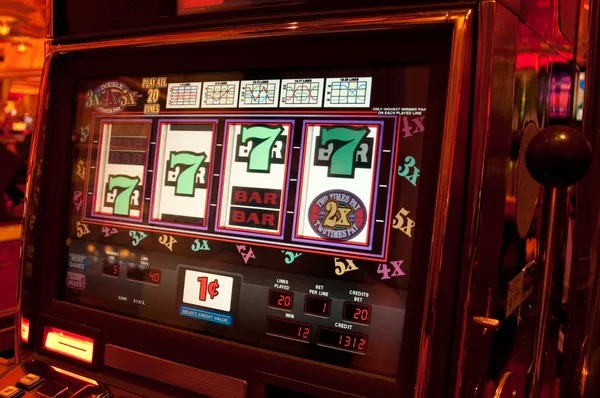 omislot live-dealer and esports integration