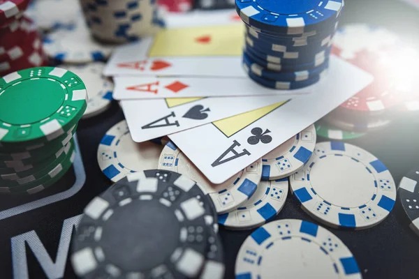 Free spin bonus feature activation